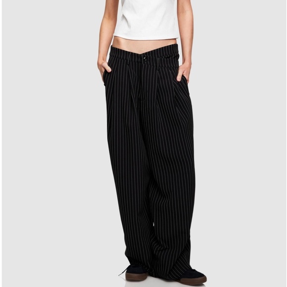 Lioness La Mesa Pant in black pinstripe  -SZ Large NWOT - Picture 1 of 13